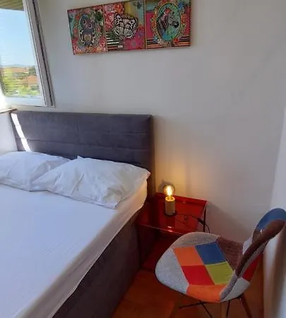 Violeta Apartment *